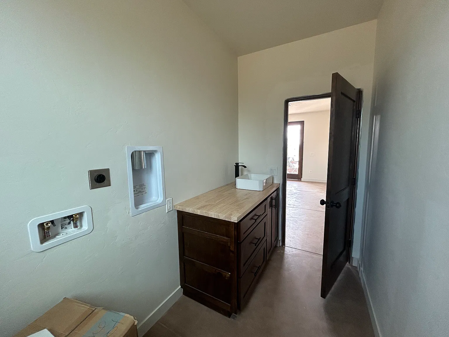 2 bed, 1.5 bath, 1050 sqft, $2,000 — Photo 3