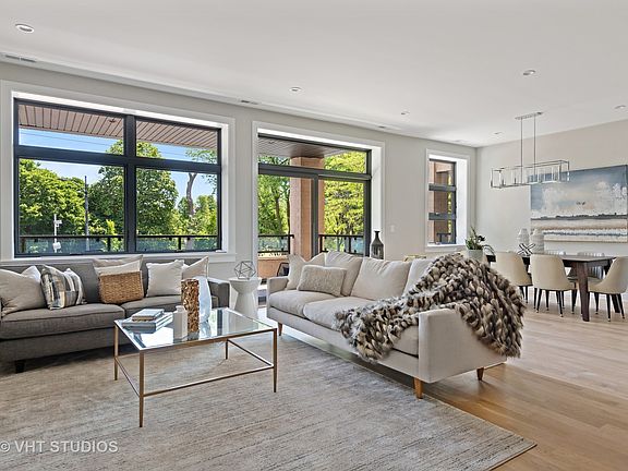 3rd image of 4432 N Western Ave #2