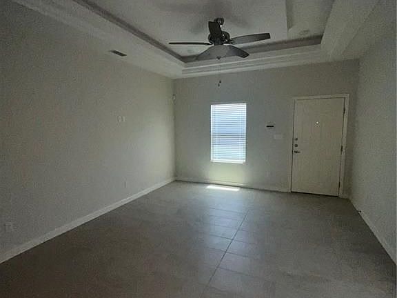 4th image of 1040 English Ave #8