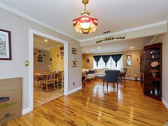 5th image of 4 Leslie St