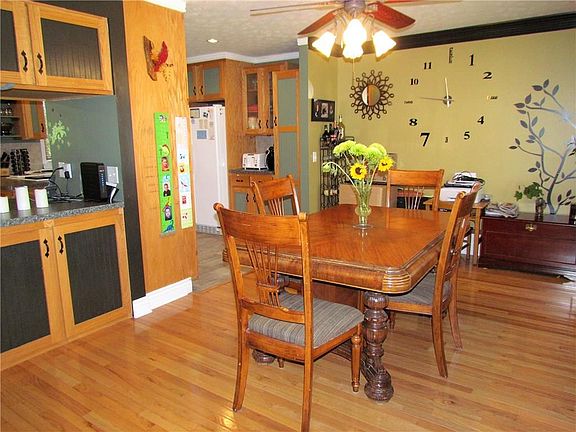 5th image of 14 Delaney Dr