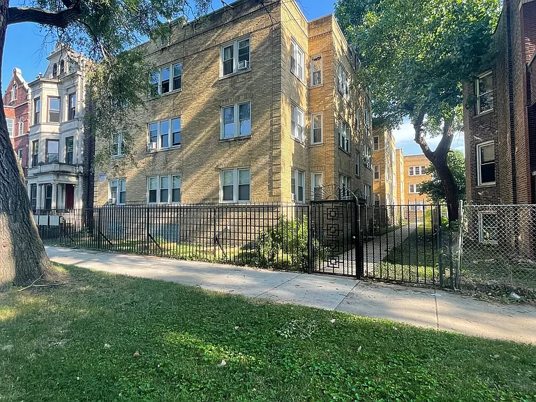 2917-21 W 24th Blvd #2921-3A — Photo 1
