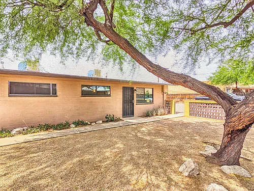 3870 N Park Ave #D Photo 1