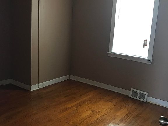 3rd image of 3501 N Damen Ave APT 1F