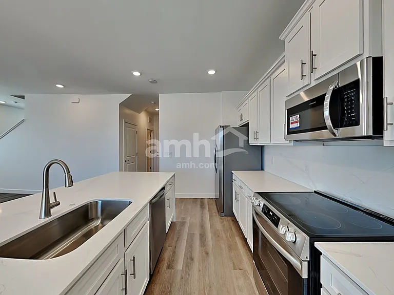 6217 W Calle Bilboa — Photo 3