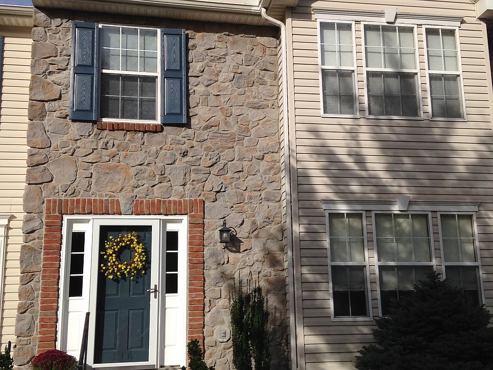 1st image of 410 Madison Dr