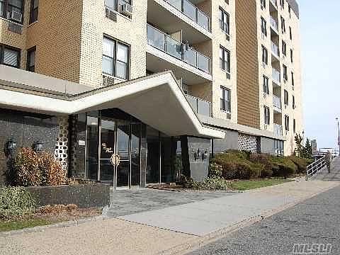 1st image of 10 Monroe Blvd APT 5l
