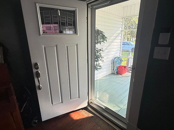 4th image of 136 Maple Street