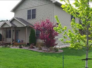 1929 Lakes Edge Ln, Friendship, WI 53934