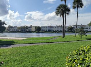 7403 Fairfax Dr #102, Tamarac, FL 33321
