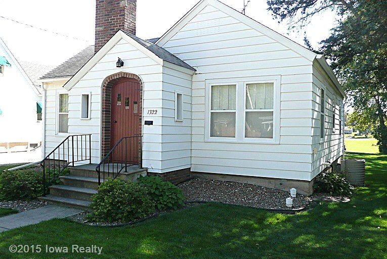 1st image of 1322 W Pleasant St