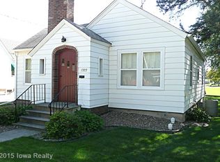 1322 W Pleasant St, Knoxville, IA 50138