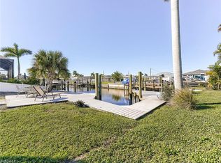 5302 Cortez Ct, Cape Coral, FL 33904