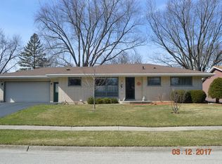 1859 Perry Ct, Sycamore, IL 60178