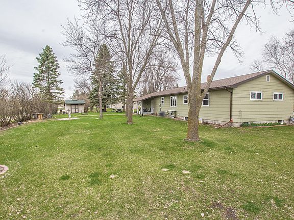 4th image of 802 Wild West Ln SW