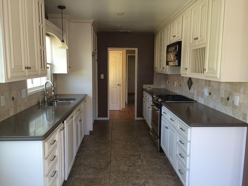1st image of 270 E Hurst St