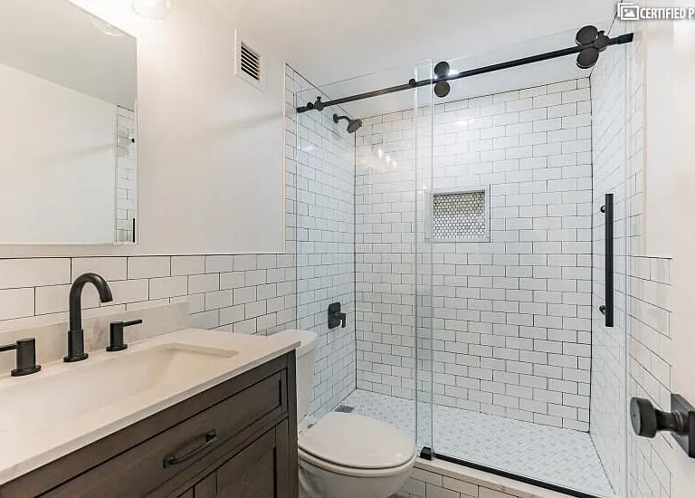 205 Mineola Blvd #2I — Photo 24