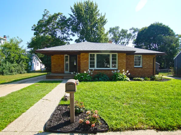 1141 W Larch Ave, Muskegon, MI 49441