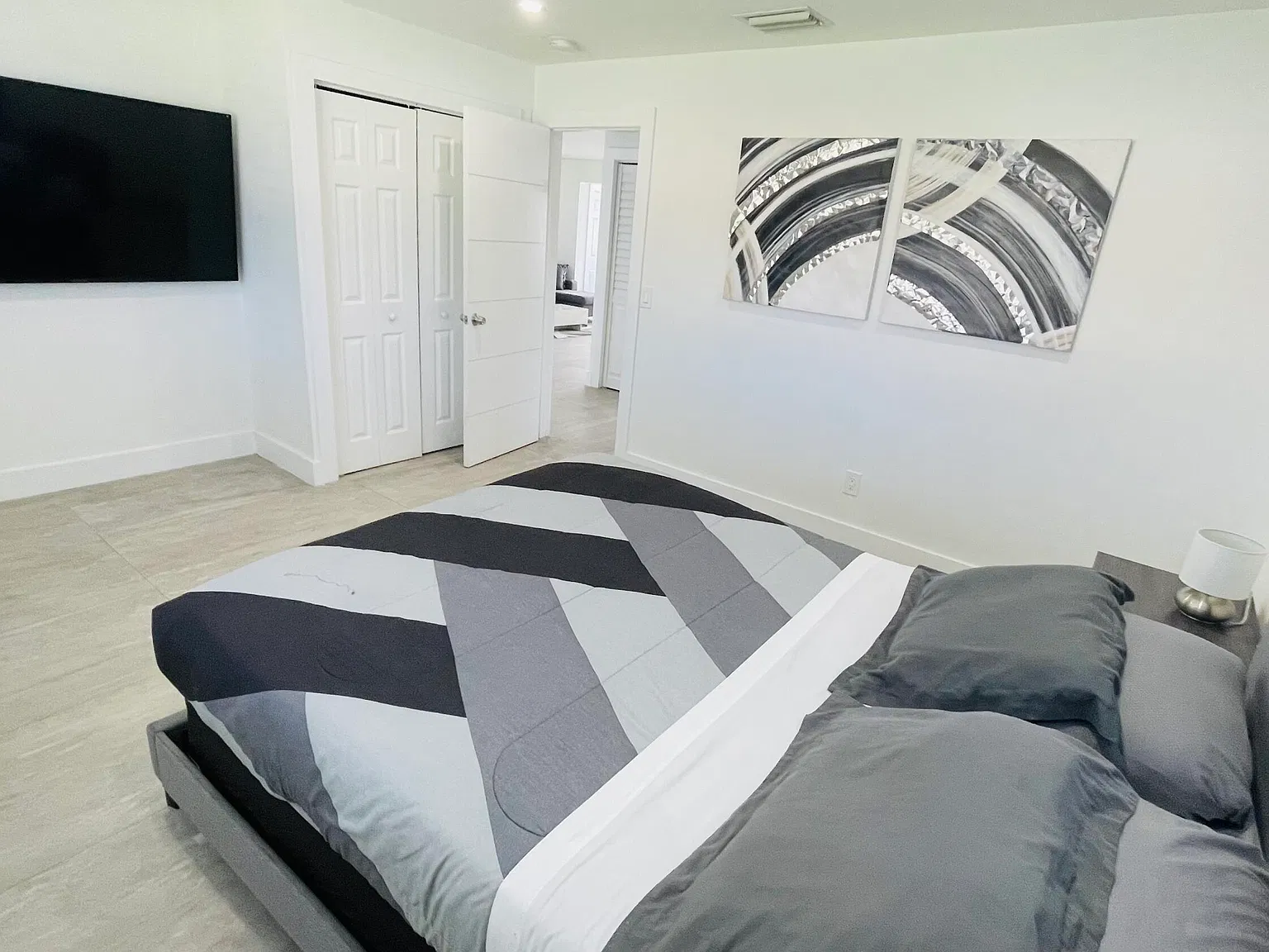 2 bed, 1.0 bath, 1361 sqft, $2,800 — Photo 4