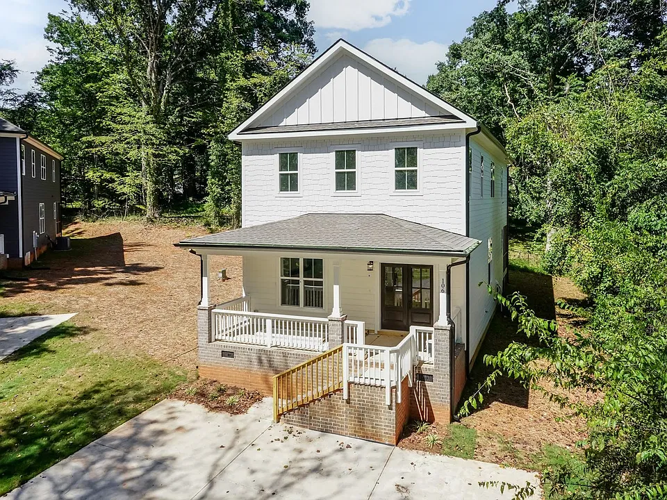 106 Sherwood Ln