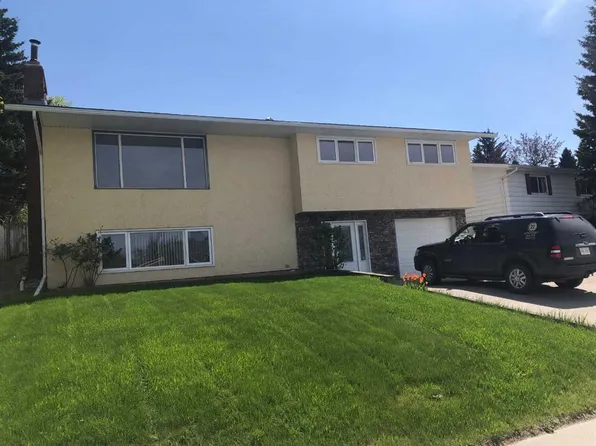 132 N Lodgepole Dr, Hinton, AB T7V 1E4