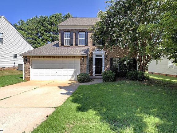 2nd image of 210 Highgate Cir