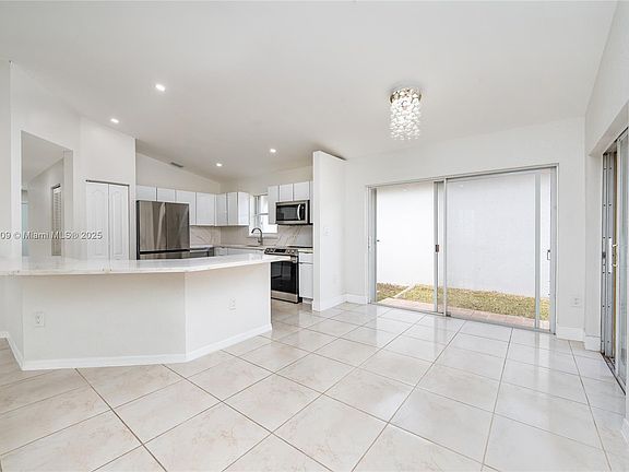 5th image of 3025 NW 99th Pl