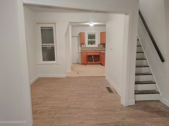 2nd image of 1334 N Dover St