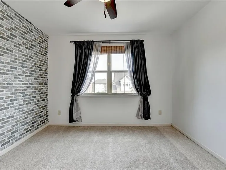 2540 Maple Ridge Ln — Photo 38