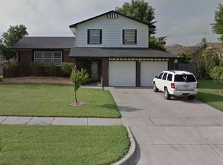 8925 W Bekemeyer Ln, Wichita, KS 67212