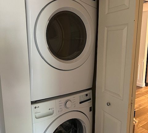 3rd image of 300 Brookside Dr Unit E-1-1