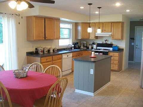 4th image of 1195 Hayball Rd
