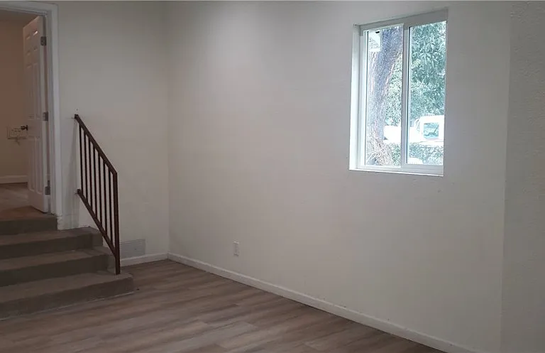 215 N Holly Ave — Photo 18