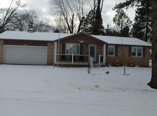 493 Chicago Dr, Howell, MI 48843