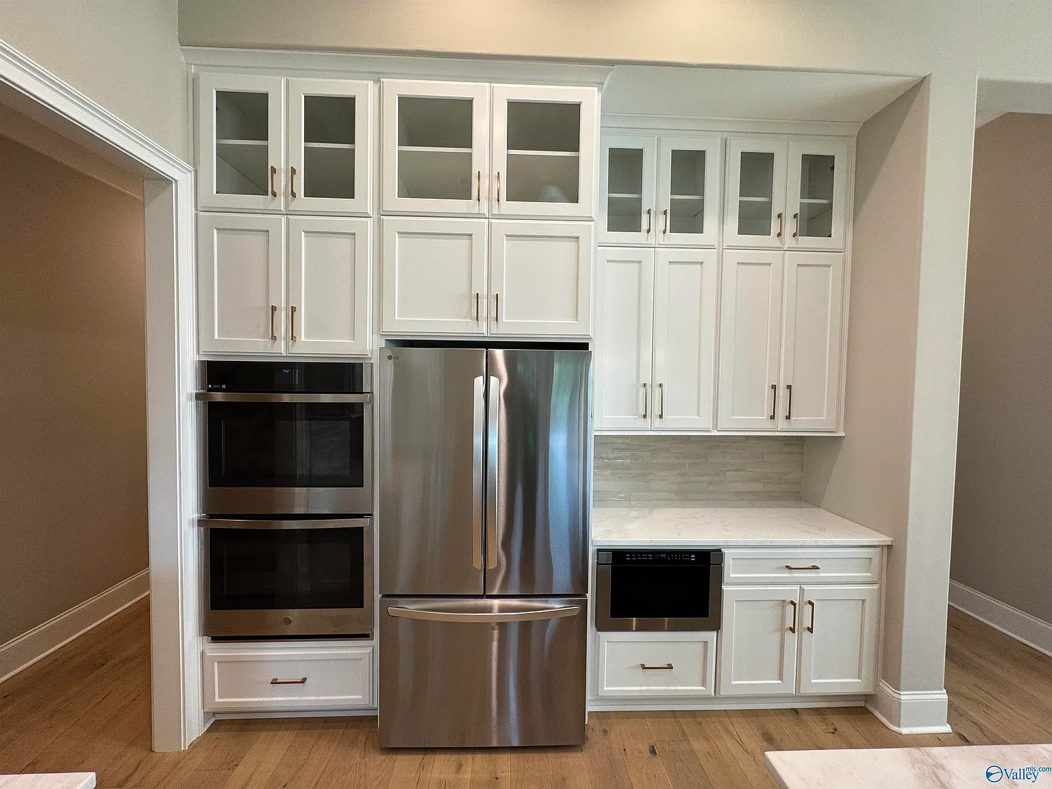 3 bed, 4.0 bath, 3335 sqft, $3,795 — Photo 3