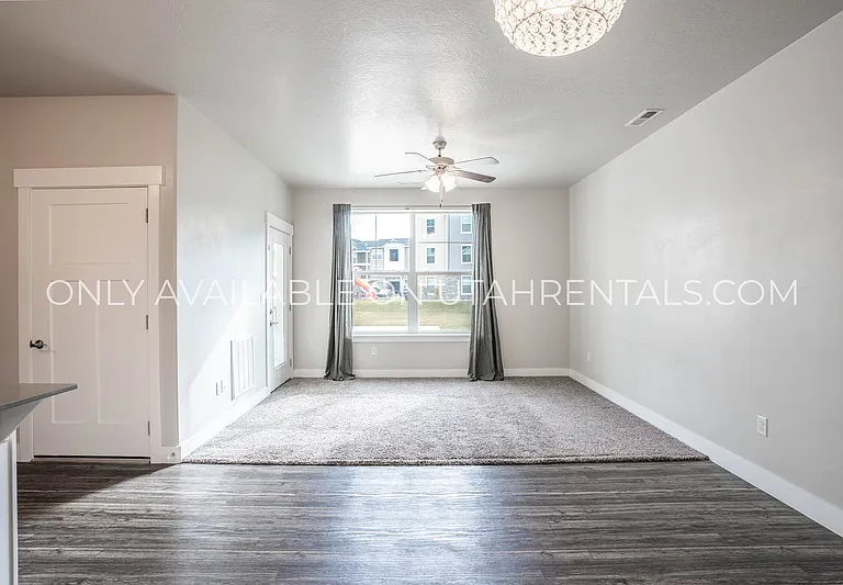 71 W Silver Springs Dr — Photo 5