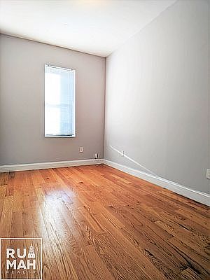 5th image of 352 Marion St #2