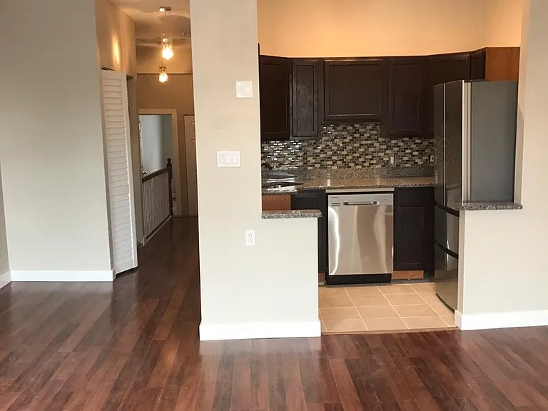 807 T St NW #B — Photo 4