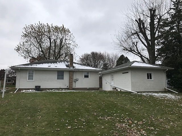 2nd image of 204 E 6th St
