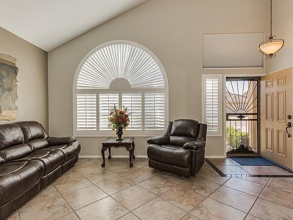4th image of 4528 E Fernwood Ct