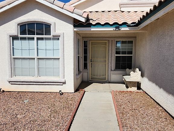 3rd image of 8024 Kentshire Dr