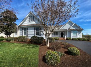 72 Old Field Rd, Irvington, VA 22480