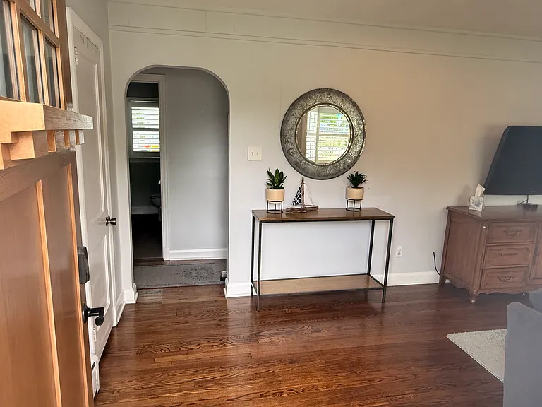 466 Manor Rd — Photo 6