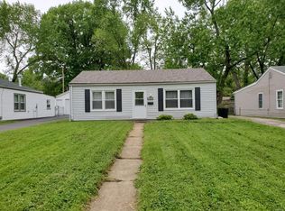 23 Rissant Dr, Florissant, MO 63031