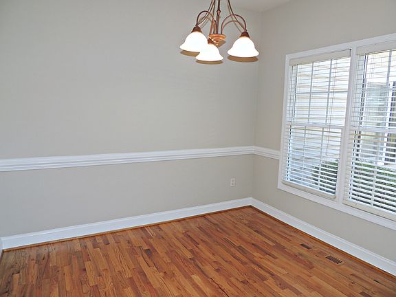 4th image of 9546 Driftwood Ct