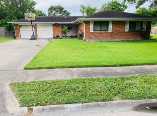 810 Gardenia Ln, Victoria, TX 77904