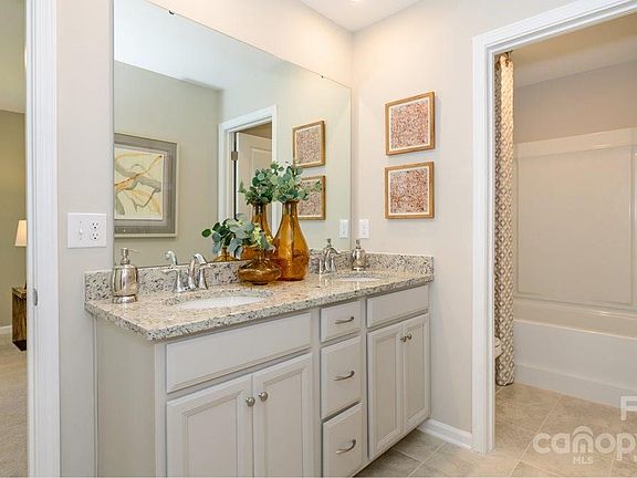 4th image of 115 Haddonsfield Dr #72