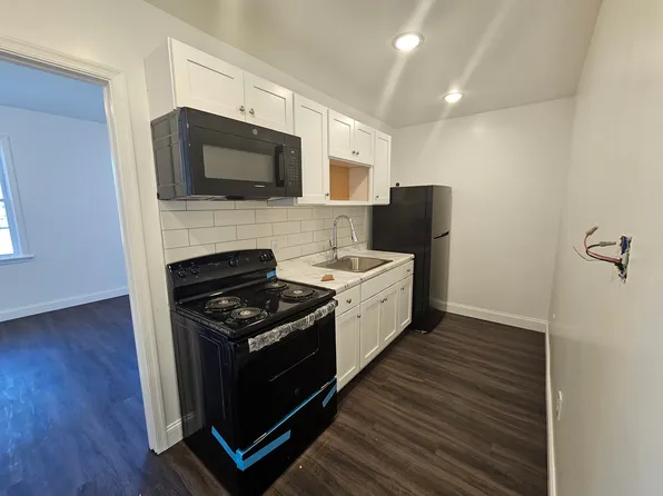 526 Main St, Darby, PA