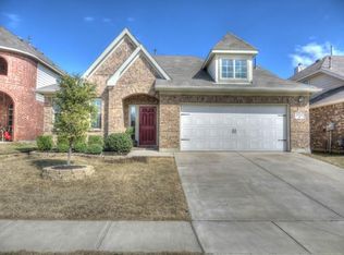 2629 Flowing Springs Dr, Fort Worth, TX 76177