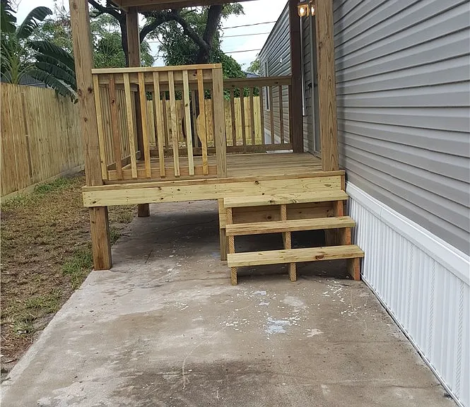 810 McDonald St — Photo 3